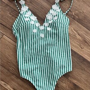 Jessica Simpson v neck one piece swimsuit